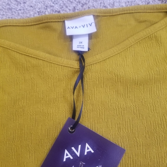 Ava & Viv Top - Picture 7 of 9